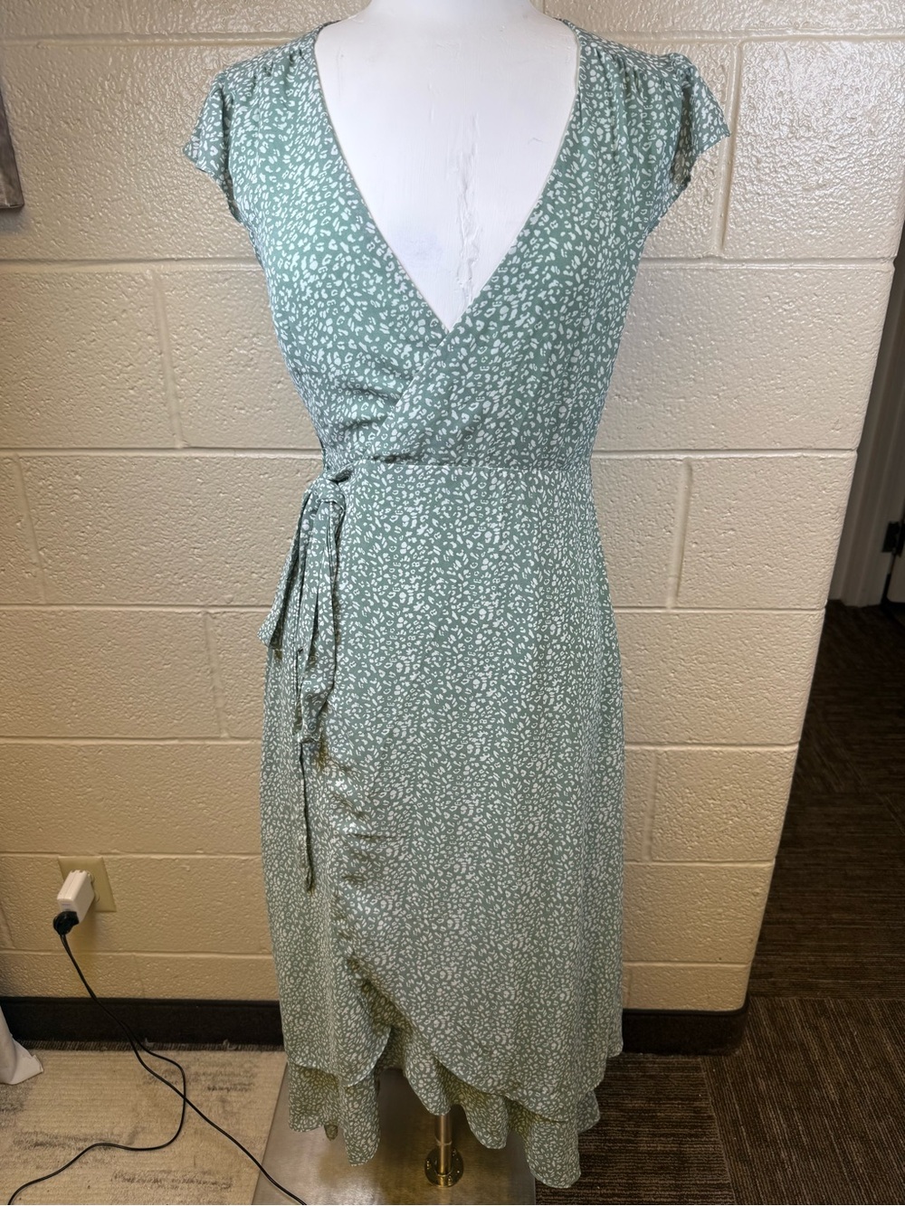 Le Lis Mint Green Floral Wrap Dress